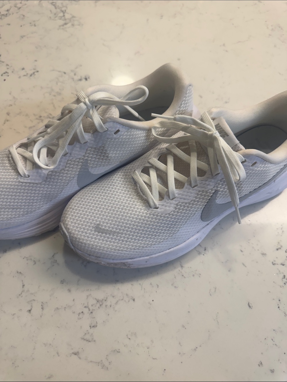 Nike White Mesh Training Sneakers Running Shoes Size US 9